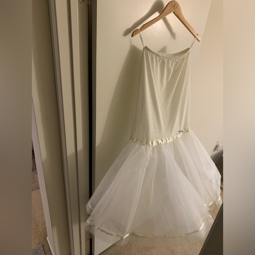 Wedding or Gown White Slip w/ Tulle Skirt - Trumpet Style w/ elastic waist band
